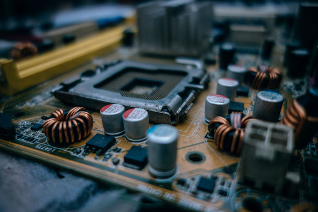供應(yīng)（RENESAS）SRAM、多端口存儲(chǔ)器、總線交換機(jī)、非易失性存儲(chǔ)器